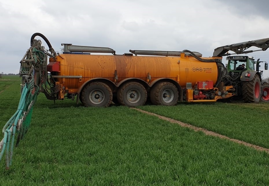 Veenhuis 27m³ tridem tank