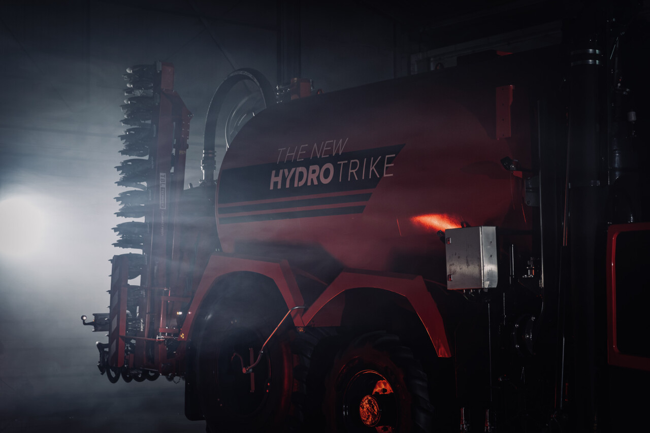 1280_5_studio_new_hydro_trike.jpg