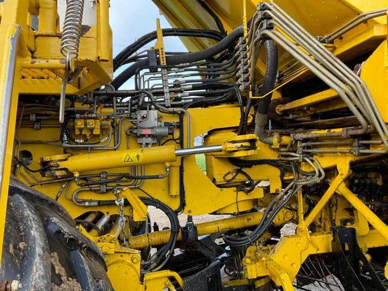 Ropa Tiger 3