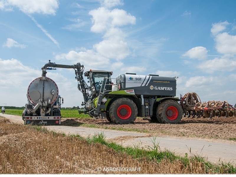 Claas Xerion 4000 Saddle Track