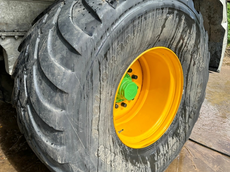 Joskin Volumetra18000 met Bomech 12m