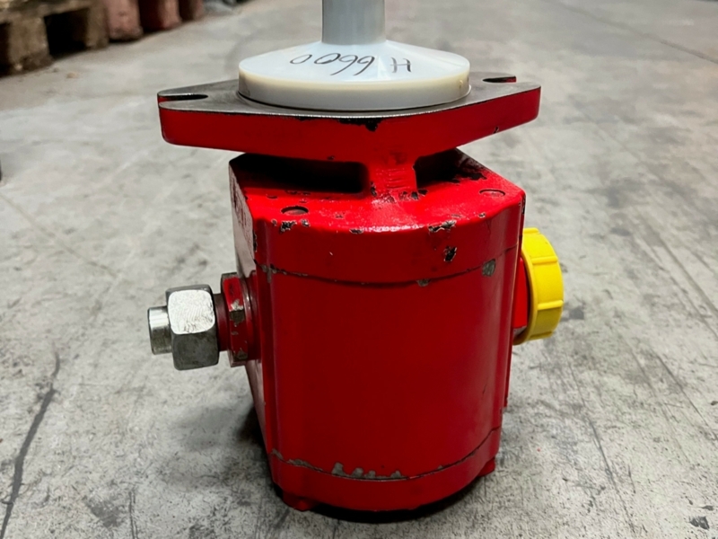 TW Pomp  43CC / 15T