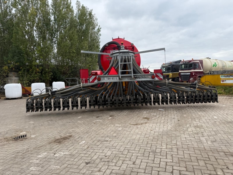 Veenhuis 840 Euroject Pro met secties