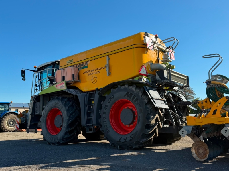 Claas Xerion