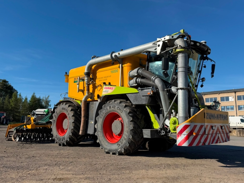 Claas Xerion